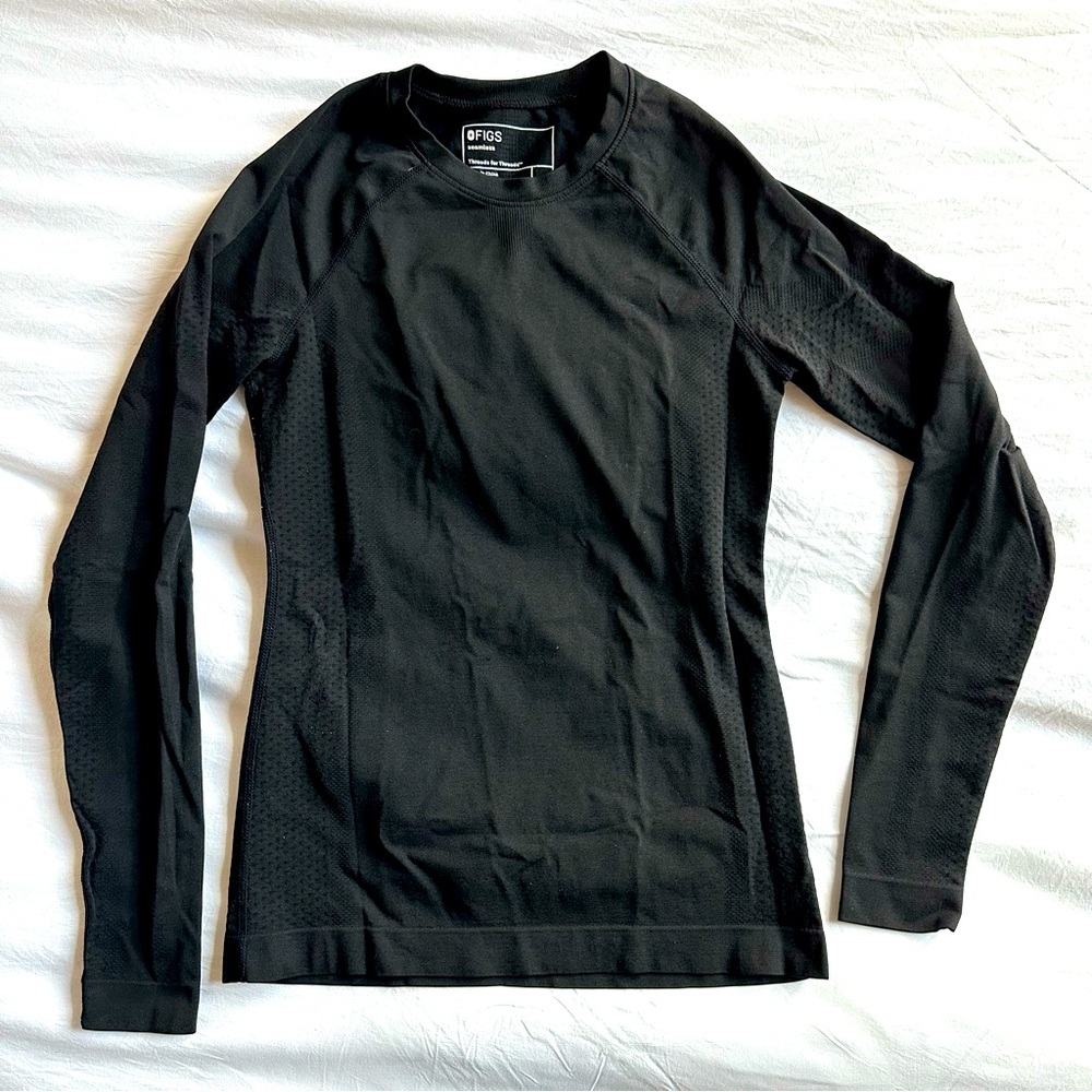 Figs under scrub shirt size xs.